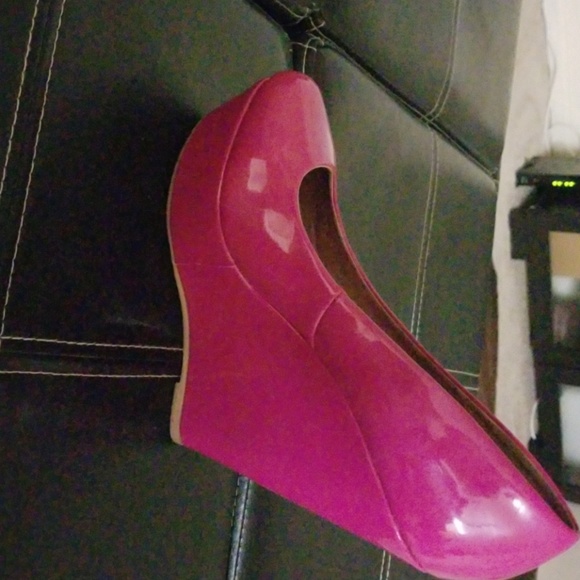 ALDO - Picture 3 of 3